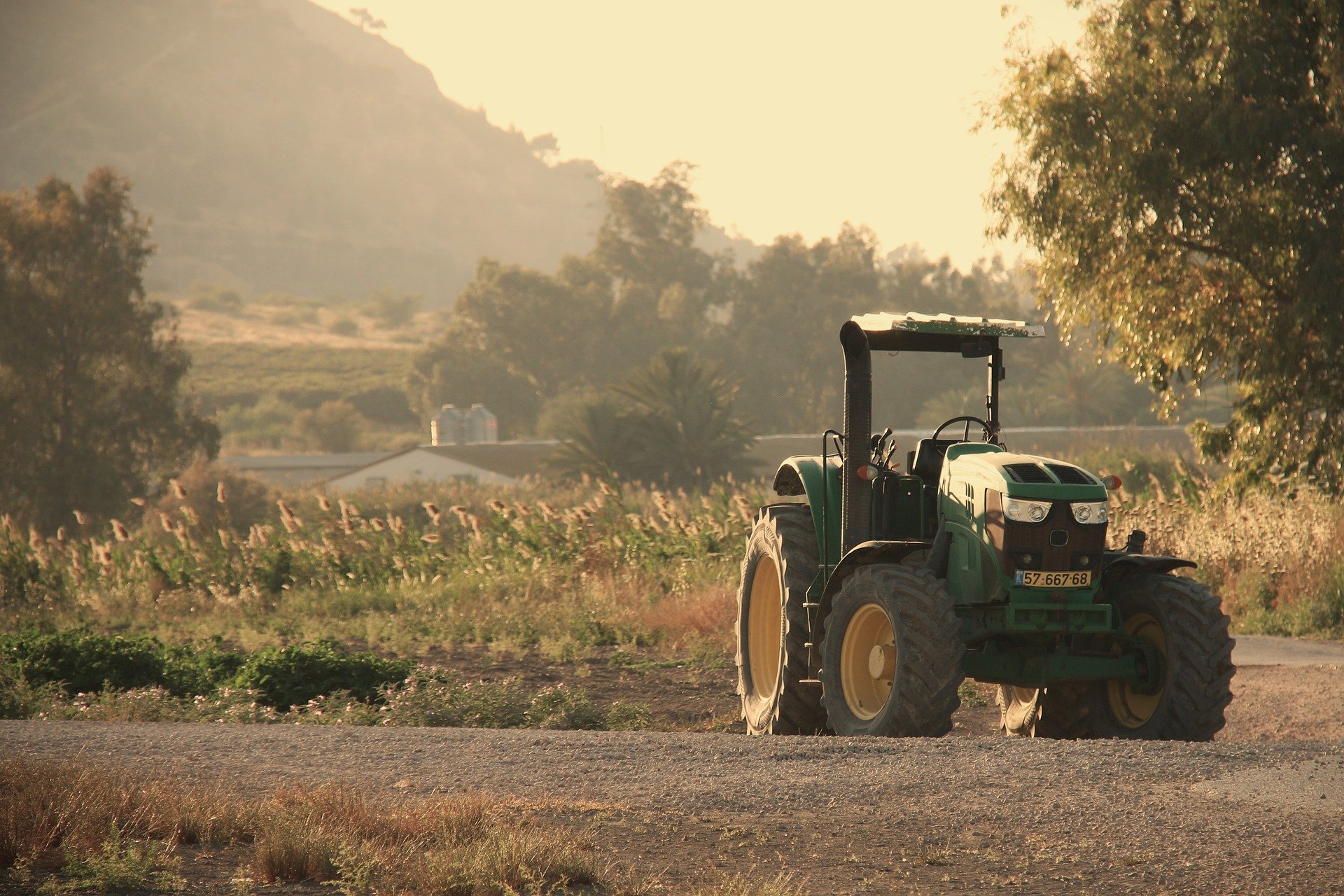 Trator; agricultura